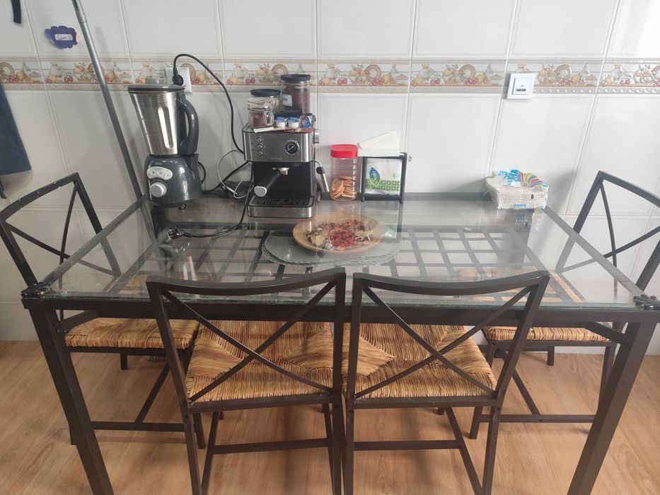 Mesa vidrio IKEA