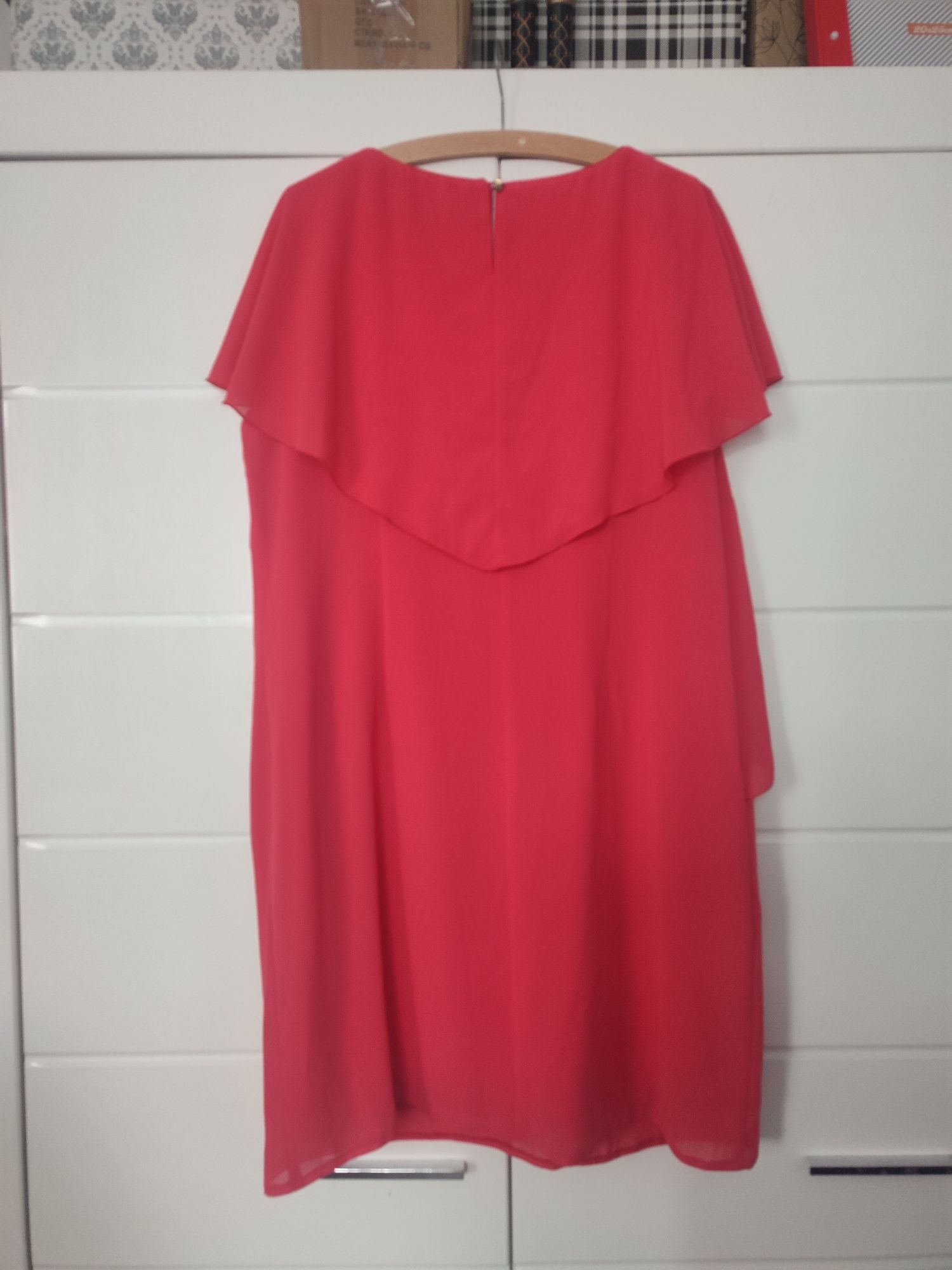 Elegancka sukienka różowa rozmiar 48