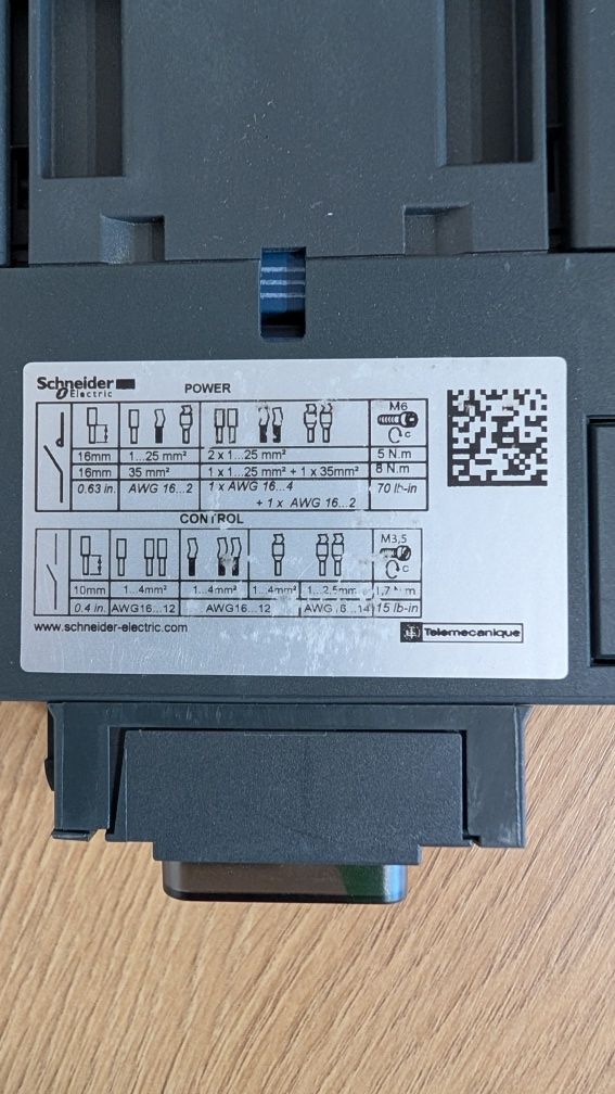 Контактор магнииный пускатель Schneider Electric TeSys Deca 65A 3P