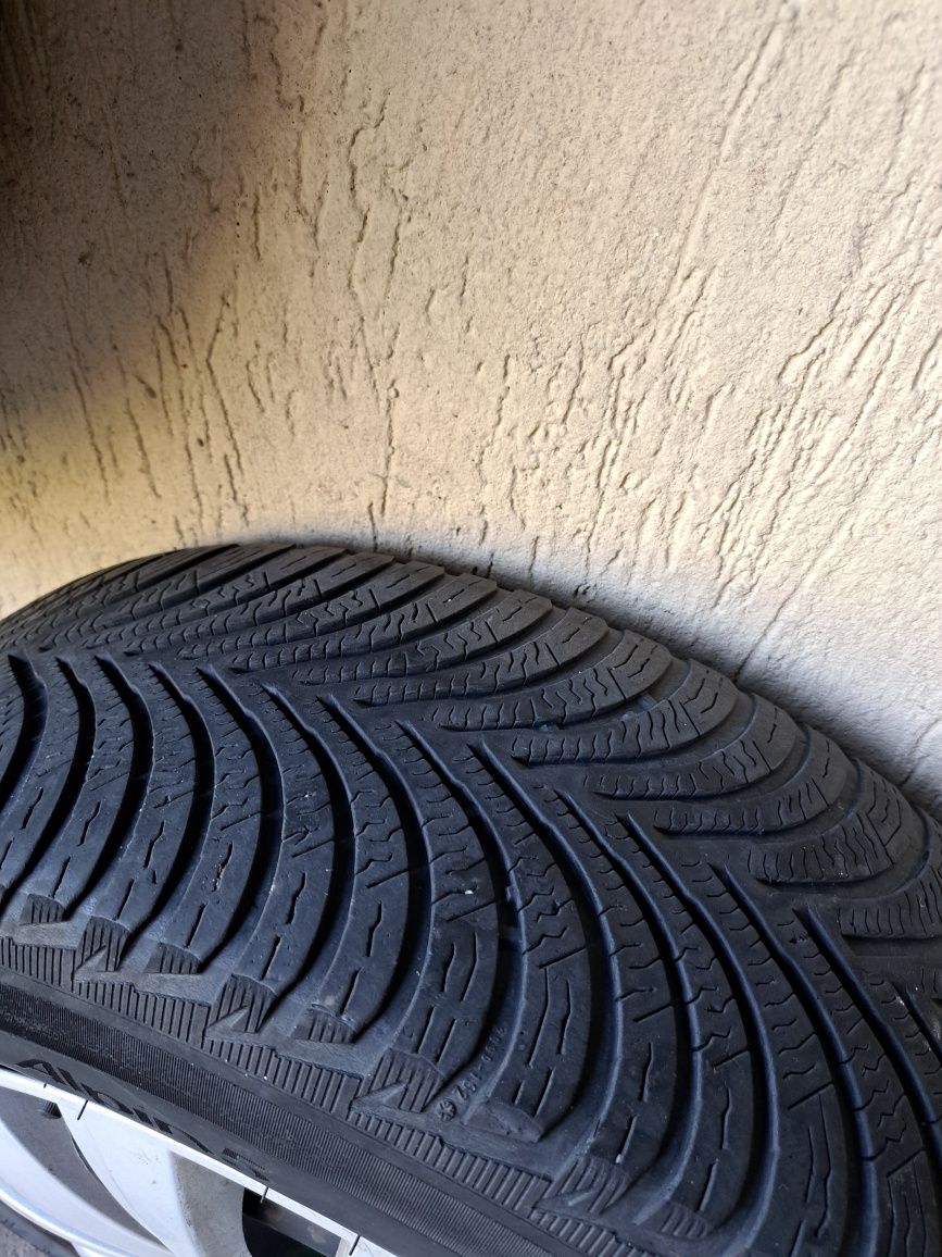 Kola 15" z oponami zimowymi Michelin