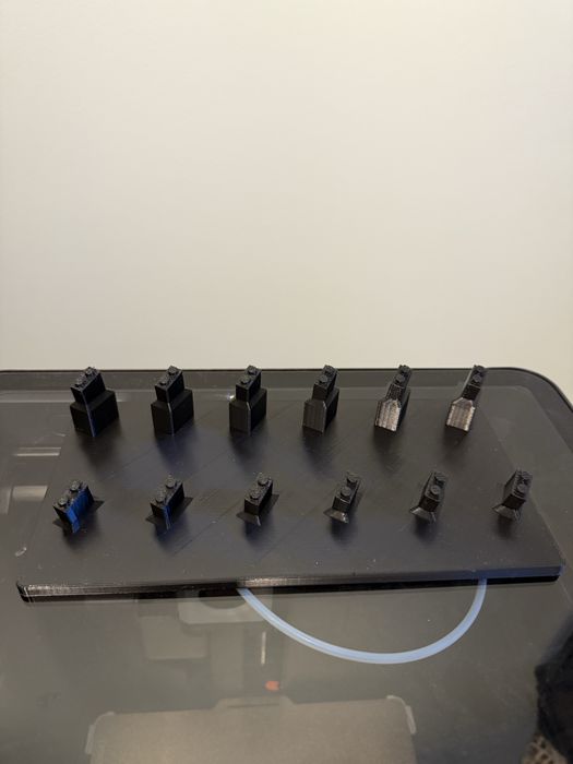 Stojak do kolekcji LEGO ICONS 71049 Formula 1