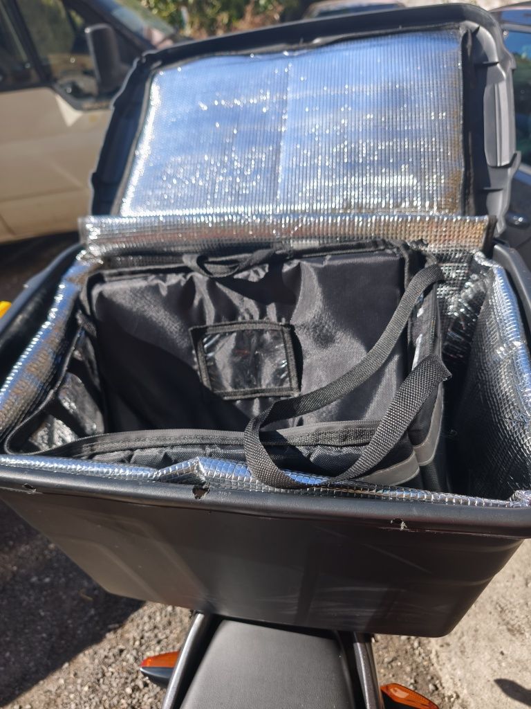 CB125F 2950€  Vendo como está preparada para trabalhar nas plataformas