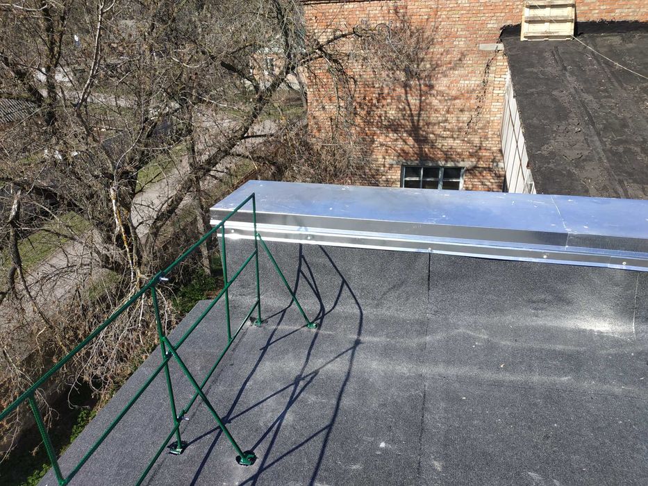 Монтаж, доборных планок, парпетов, ветровых для кровли и фасада