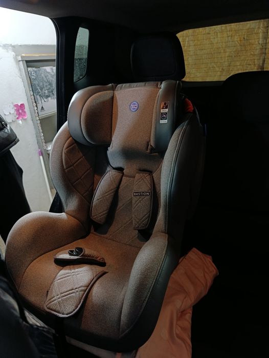 Детское автокресло El Camino Bastion — отличное состояние!