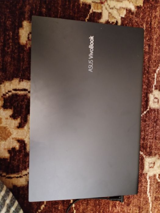 Asus VivoBook i7 com reconhecimento facial