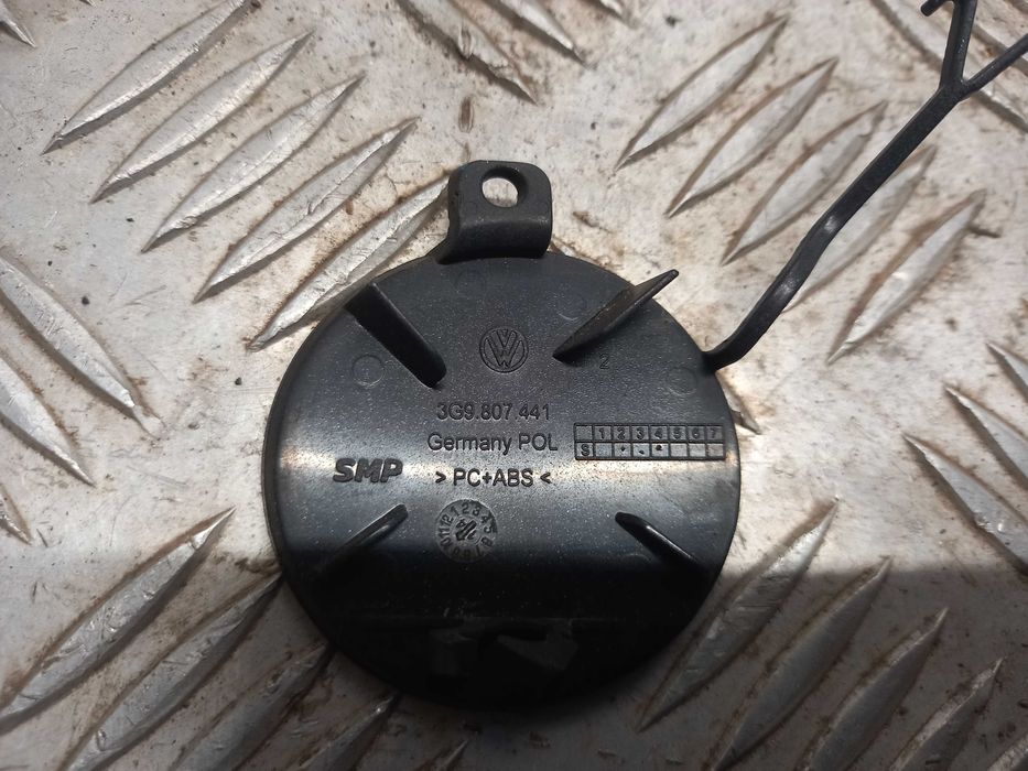 Zaślepka Zderzaka Hak Holującego Volkswagen Passat B8