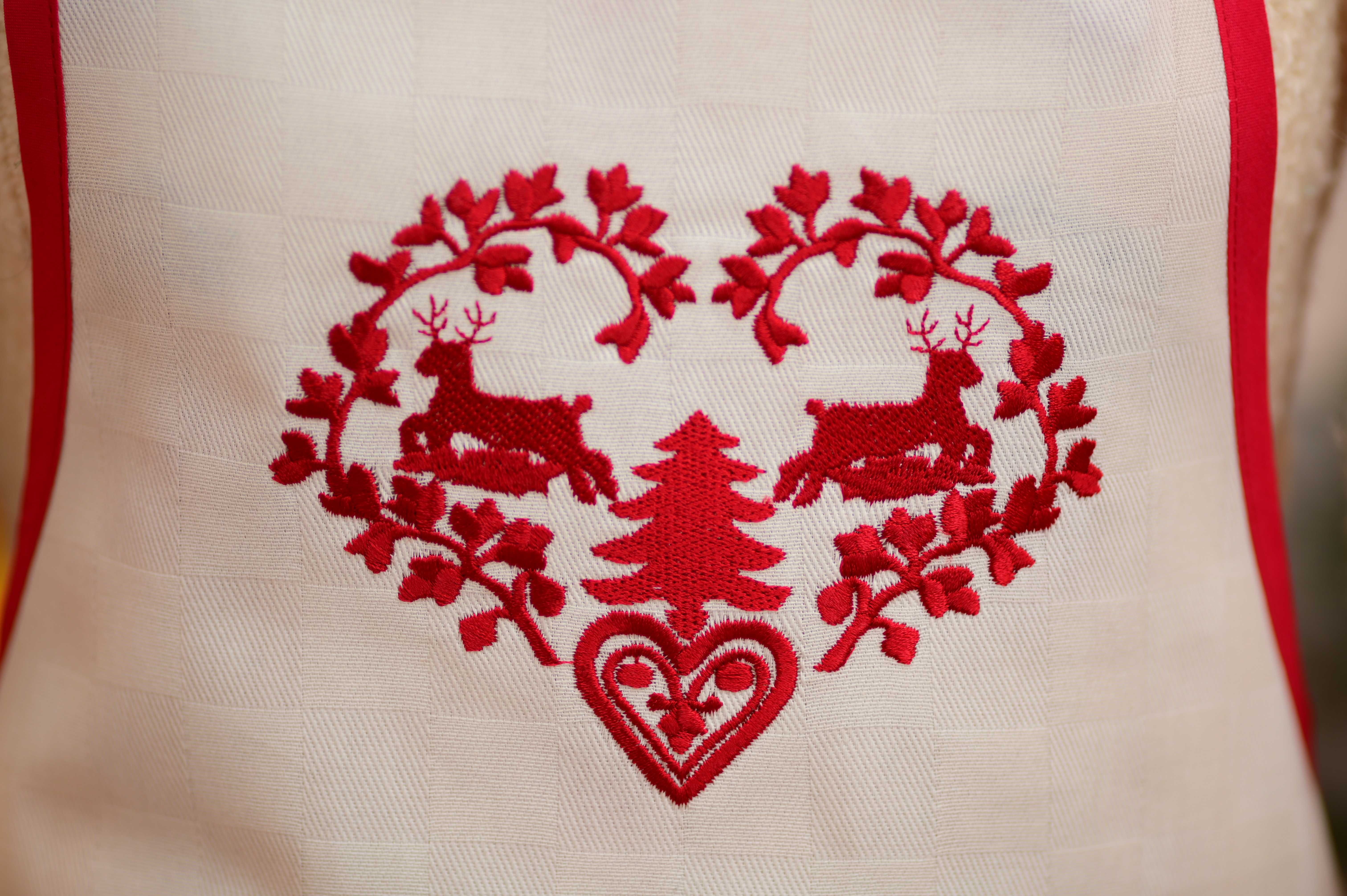 NOWY Fartuch Kuchenny Świąteczny haftowany zimowy prezent bawełna