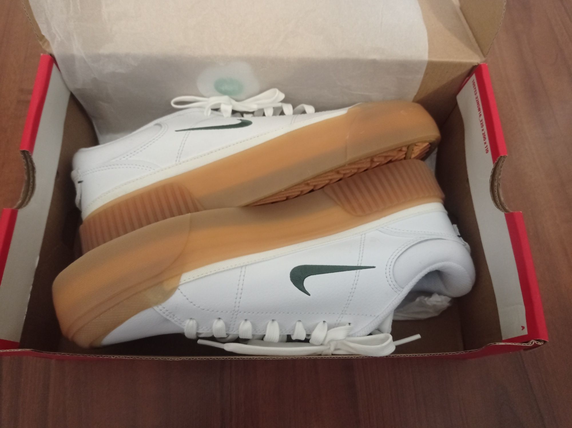Кросівки оригінальні  NIKE
