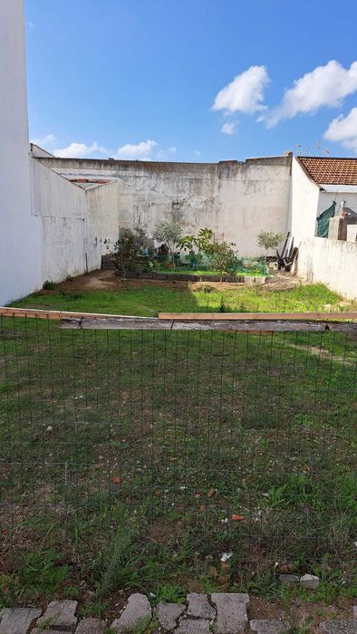 Grande Oportunidade: Terreno com Projeto Aprovado e Licenças Pagas