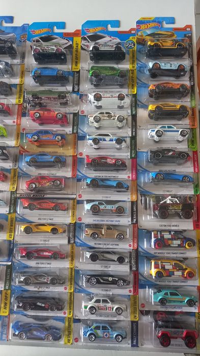Ford Hot Wheels miniaturas de coleção