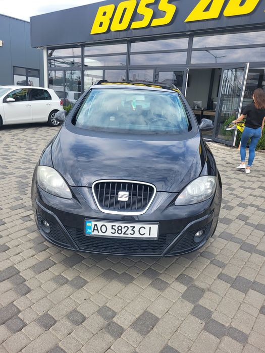 Seat altea xl  .