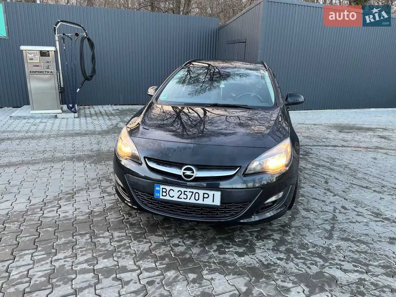 Opel Astra J 2013