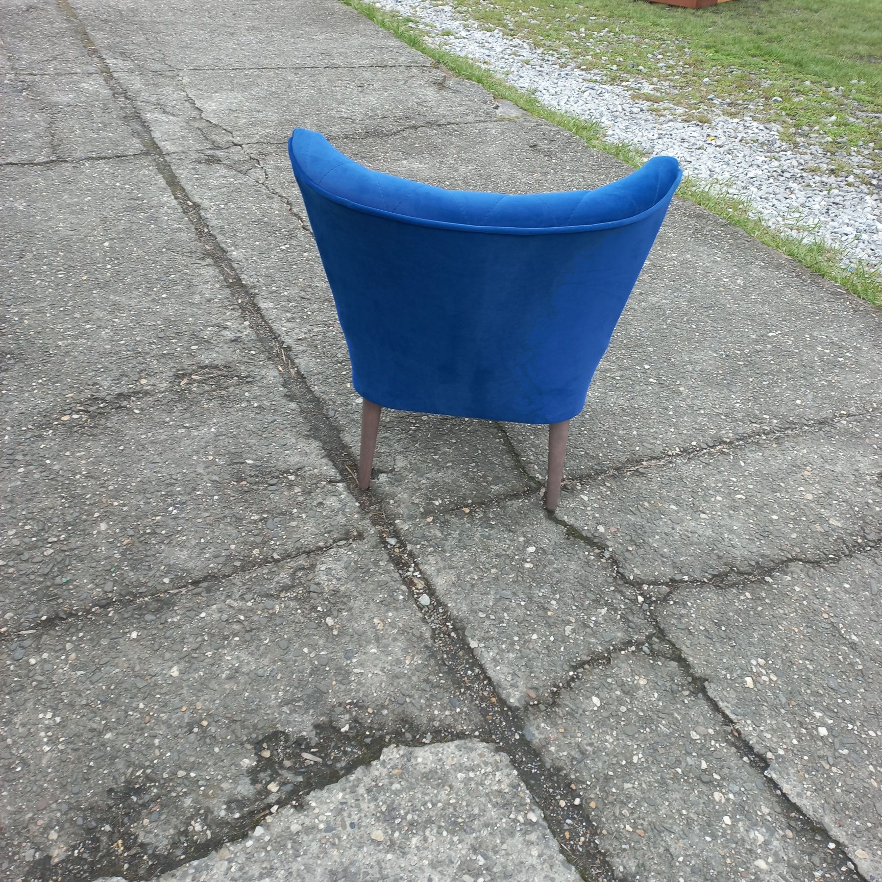 Fotel na sprężynach karol