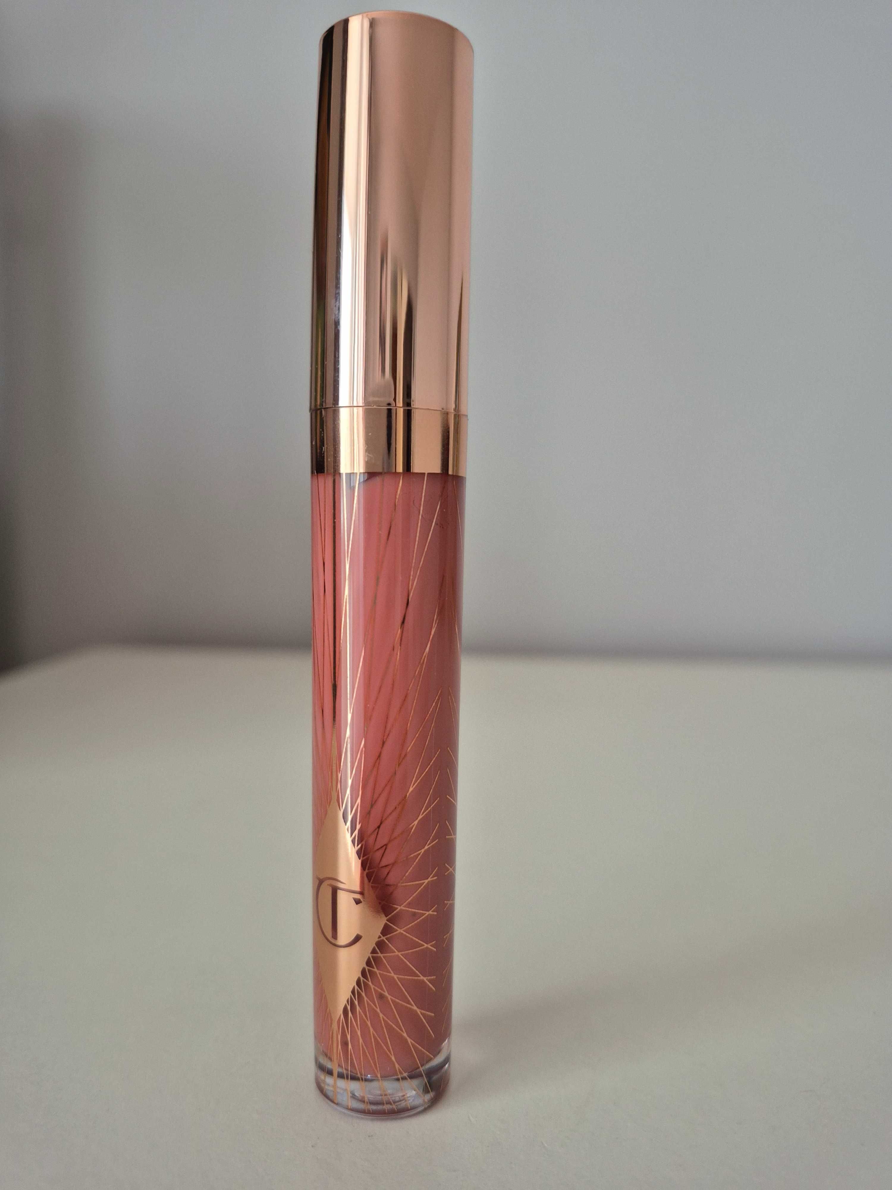 Charlotte Tilbury
Błyszczyk do ust
Pillow Talk