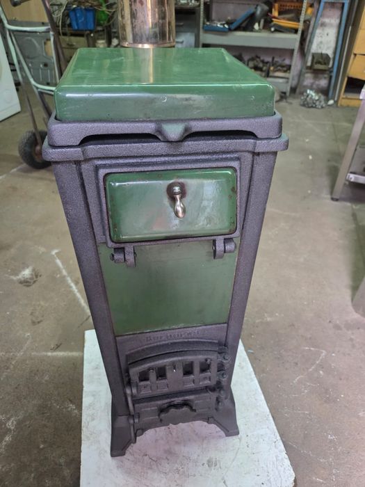 Salamandra  em ferro fundido