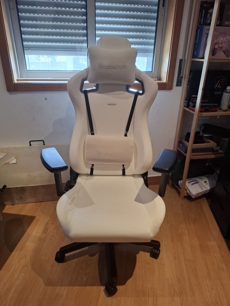 Cadeira Noble Chairs Epic como nova