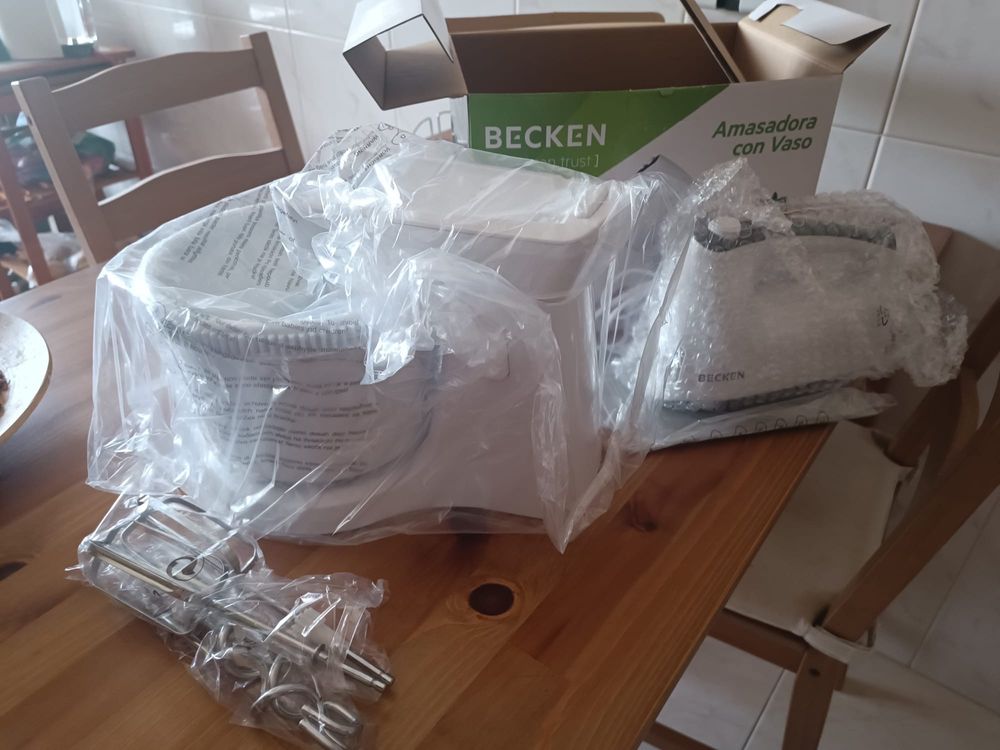 Batedeira Becken c/ Taça - BHMB3134