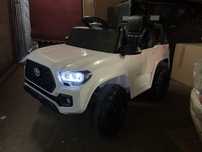 Toyota TACOMA, PILOT Auto na akumulator Skóra RADIO FM