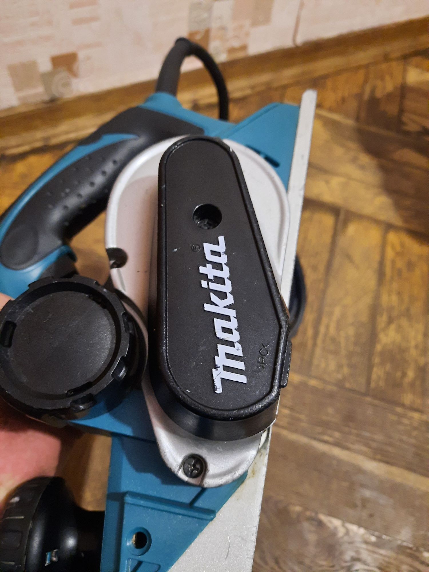 100% оригінал!!Рубанок Makita KP0810,850вт