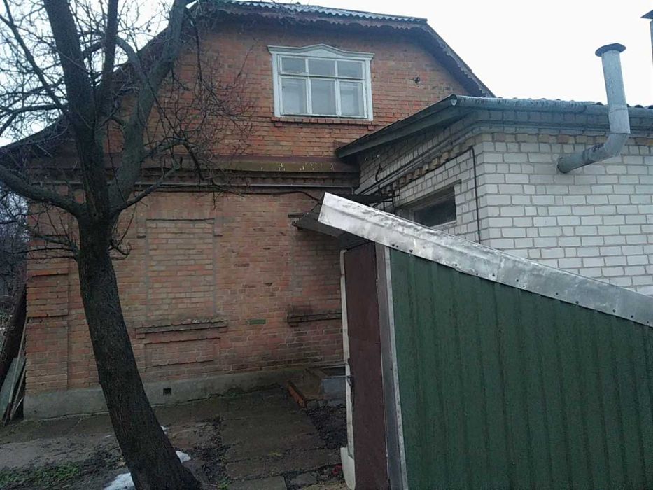 Участок с полдомом