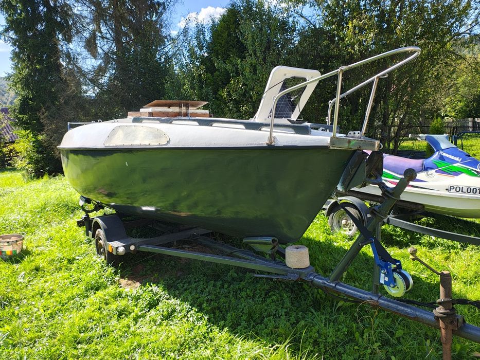 Jacht. Łódź żaglowa kabinowa Foka 2