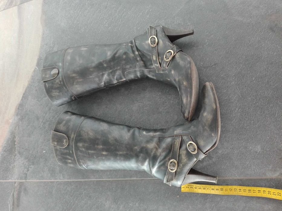Botas em pele Tam 39