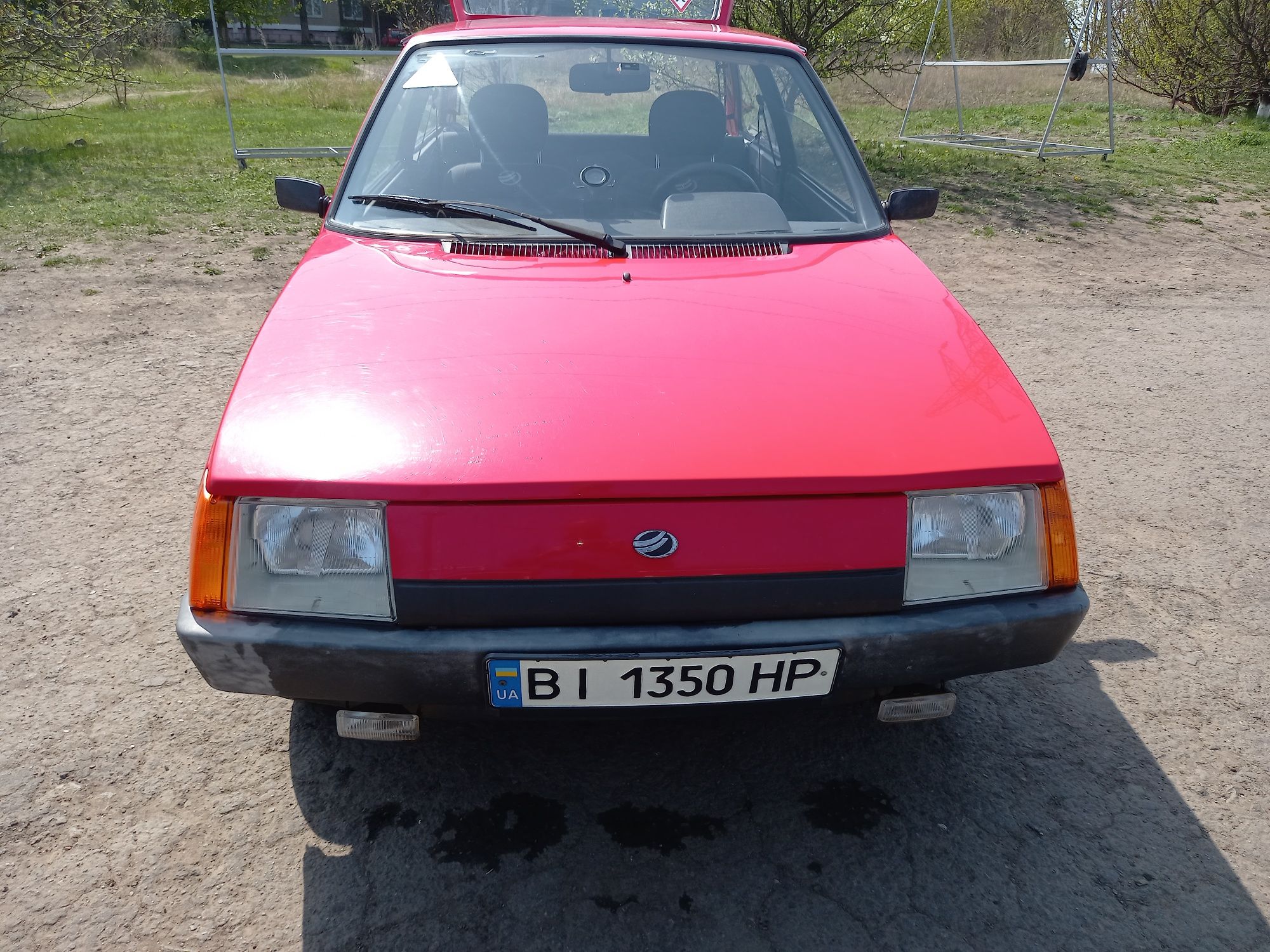 Таврия ЗАЗ 1102 почти новая машина