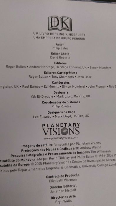 Livro ilustrado Planetary Visions "Mapa: Satélite"