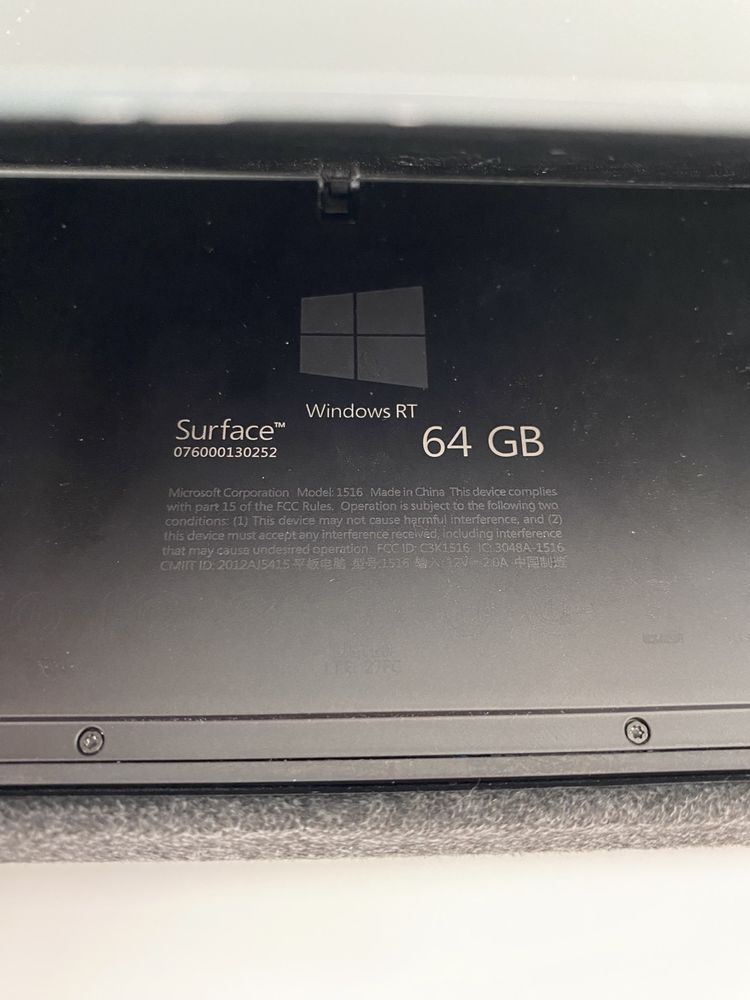 Microsoft  Surface RT 1516 64 Gb