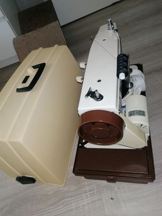 Maszyna do szycia firmy privileg 100% sprawna