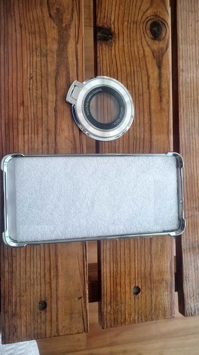 Vendo capa de telemóvel, em estado novo