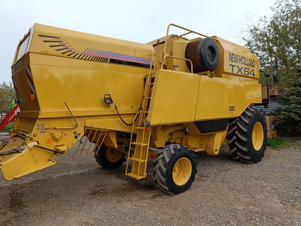 New Holland Tx 64