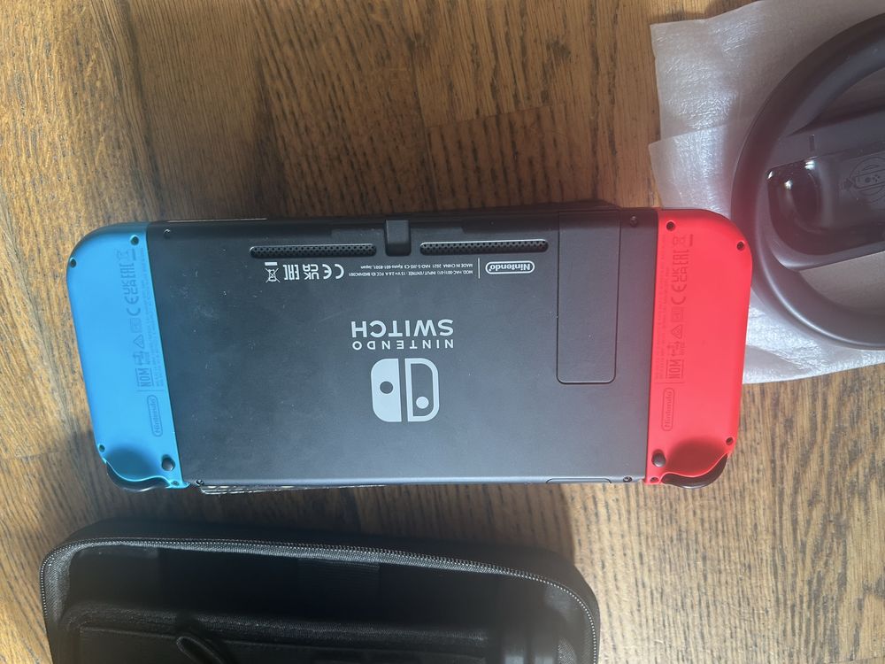 Nintendo switch z 2 grami