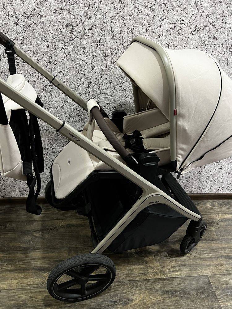 Продам коляску Carello vector