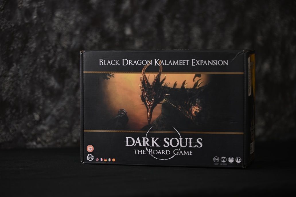 Доповнення Black Dragon Kalameet до настільної гри Dark Souls