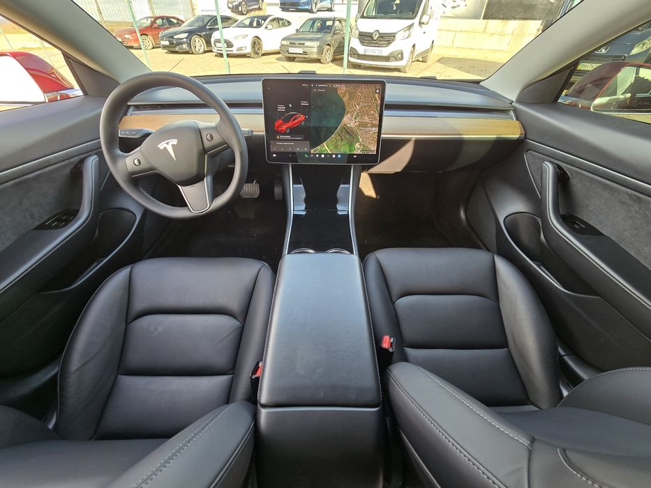 Продам Tesla Model 3