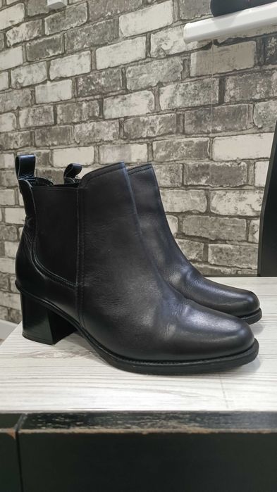 Ботинки женские 36.5 размер