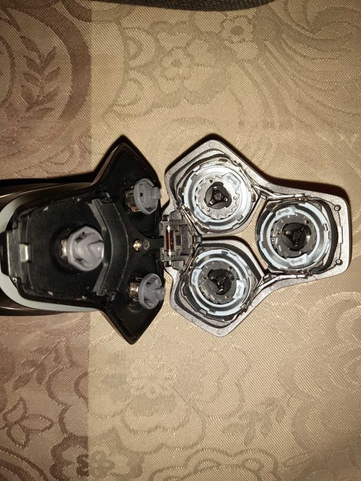Golarka na mokro i sucho Philips S9974 Series s9000.