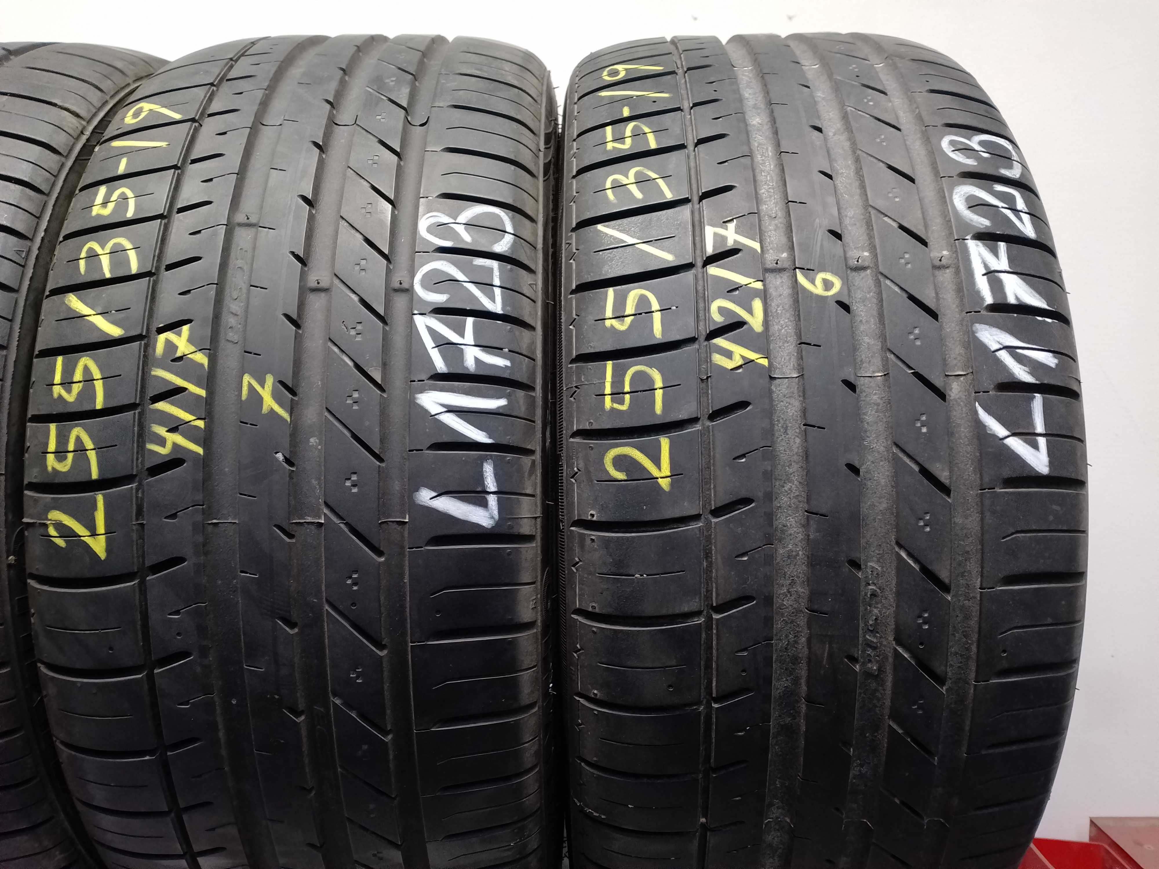 255/35 19 Kumho Ecsta LE Sport 4117/4217 Obrzycko L1723