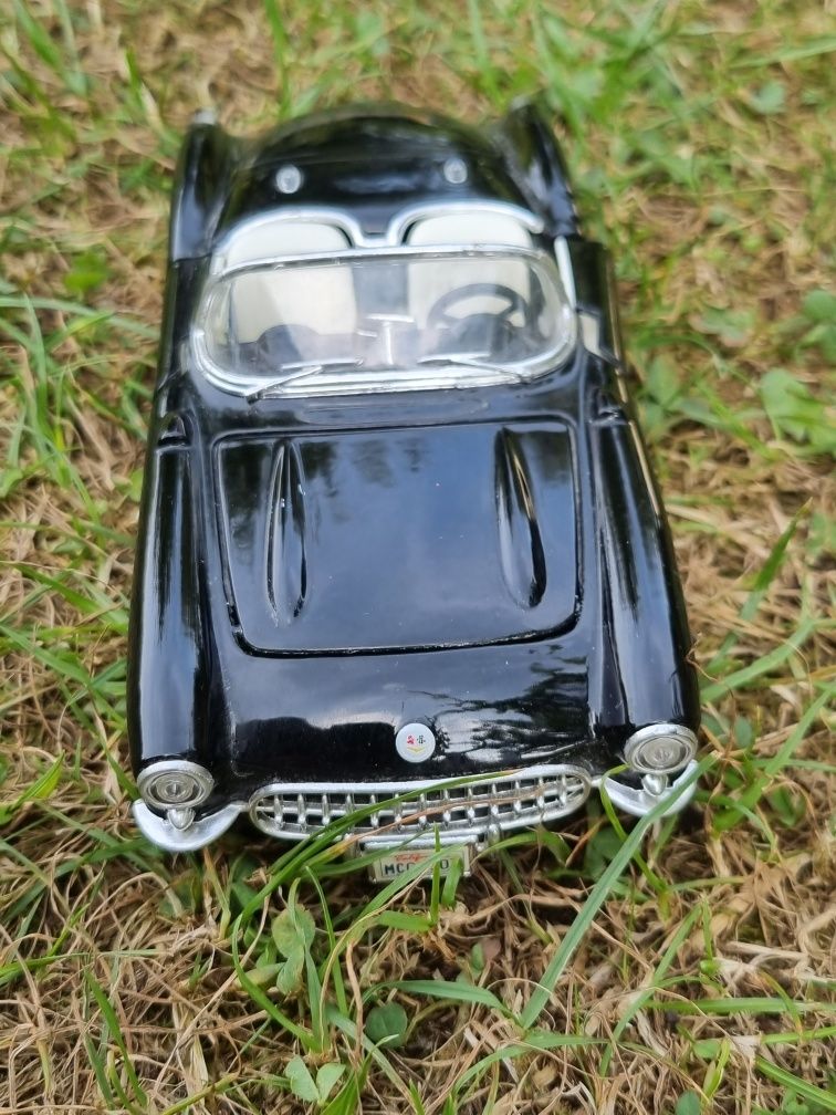 CHEVROLET Corvette skala 1:24