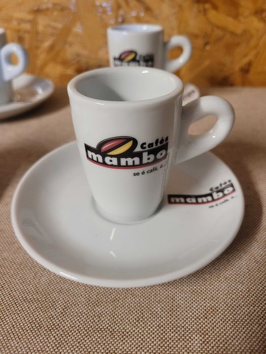 Conjunto de 6 chavenas e 6 Pires CAFÉS MAMBO