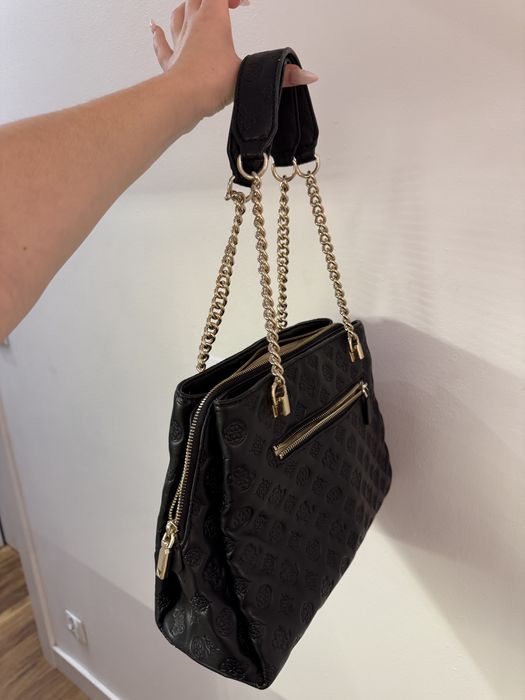 Czarna torebka guess