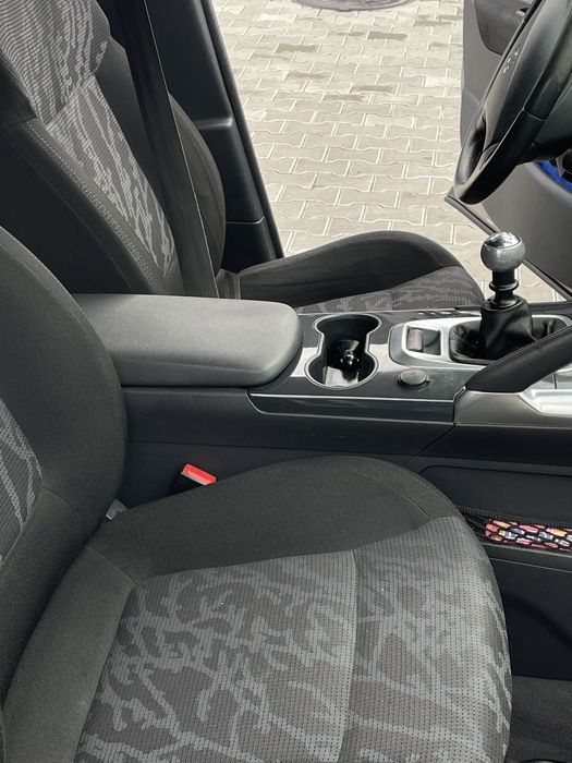 Peugeot 3008 продам