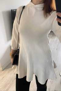 Biała sweterkowa sukienka z kapturem Zara 134 S