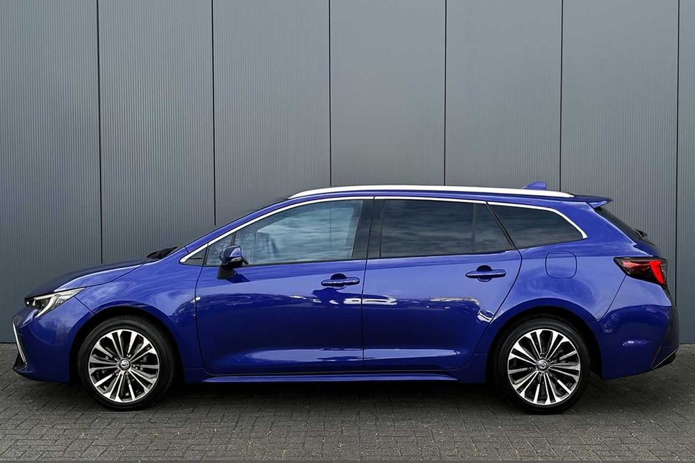 Przewozy osobowe- lotniska, międzymiastowe, Warszawa +, Corolla Kombi