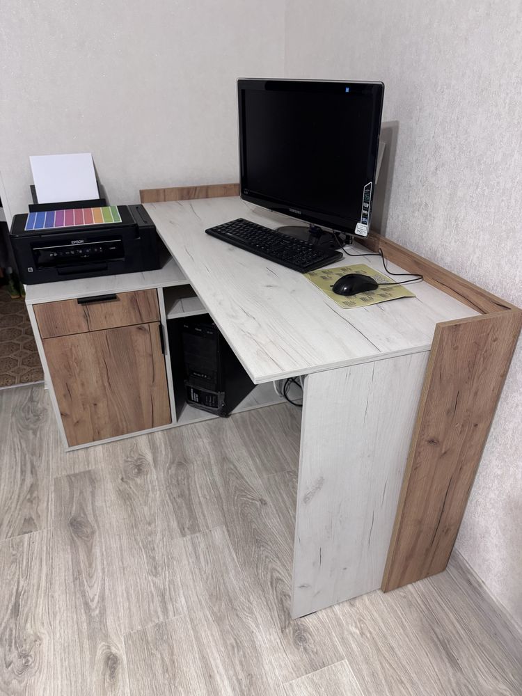Стіл офісний, письмовий, компʼютерний