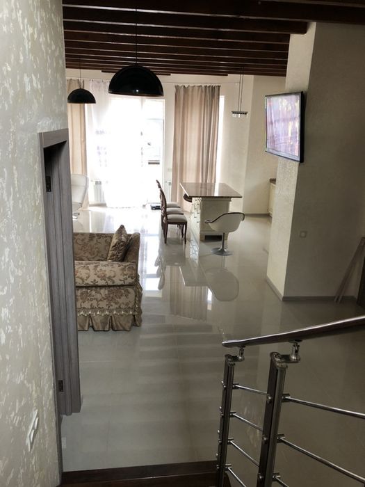 Оренда.Осокорки.Дім.Новий рік