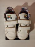 Ténis Adidas tamanho 26