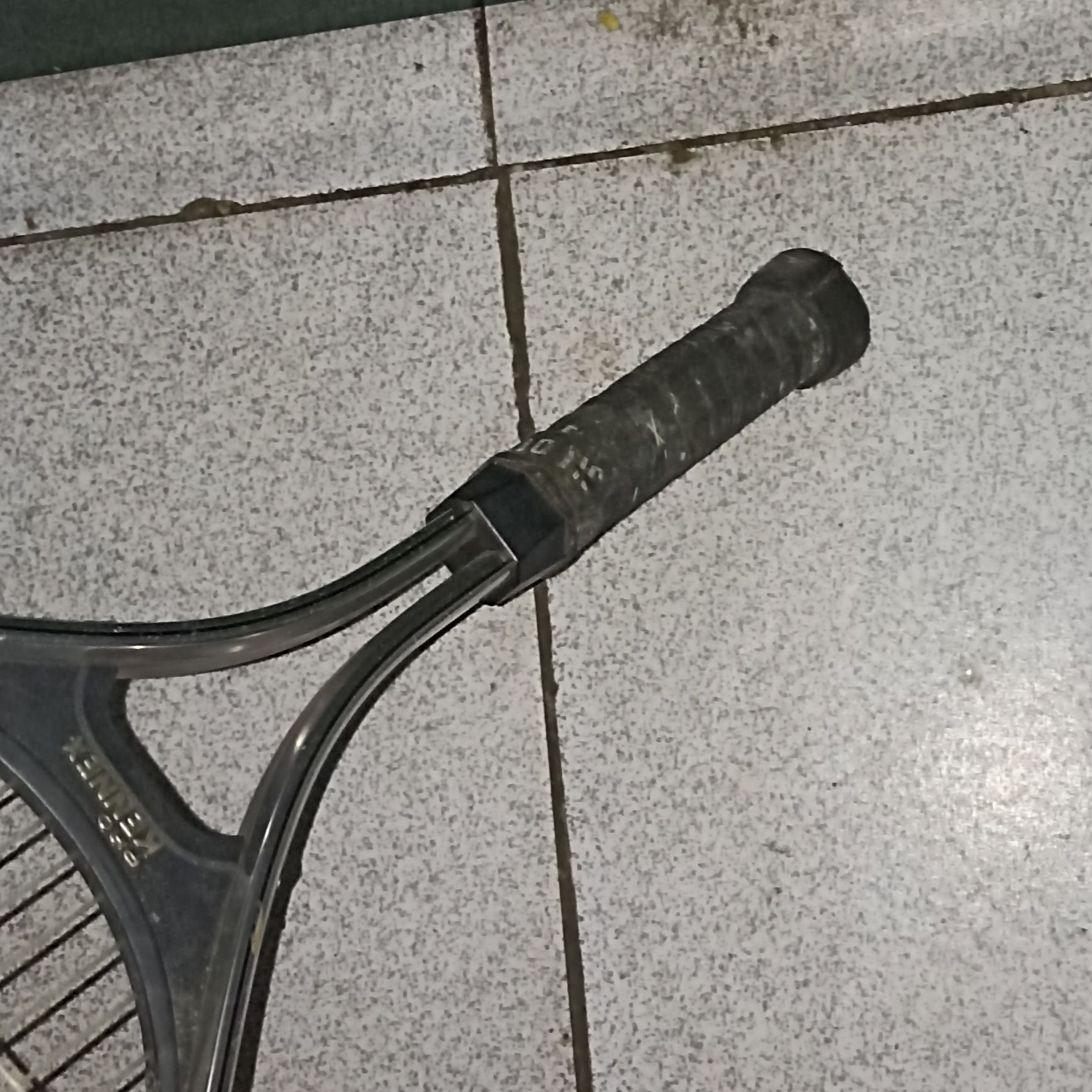 Raquete de tênis pro kennex