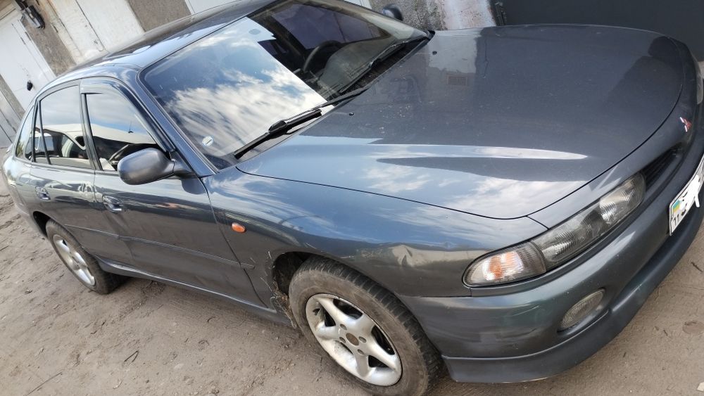 Mitsubishi galant 1993р. на запчастини.